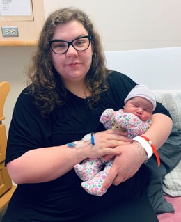Adventist Health Reedley Mom Hannah And Baby June[1]